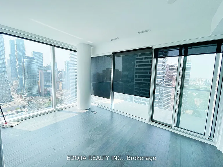 3 Gloucester St #2809 — Photo 1