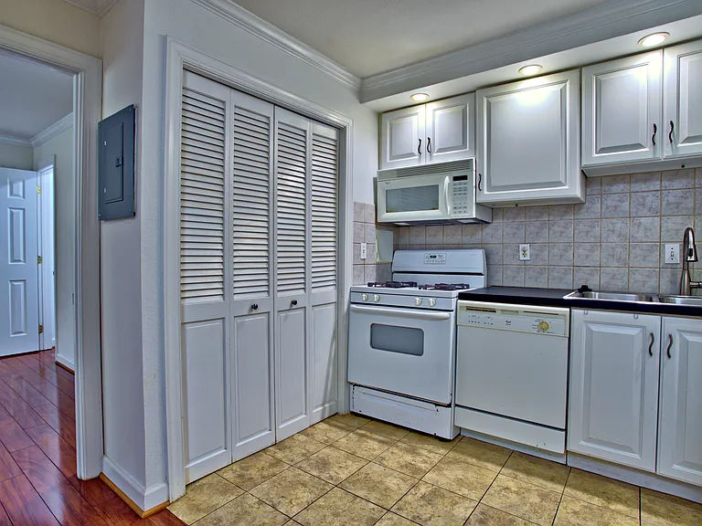 7475 Little River Tpke #101 — Photo 4