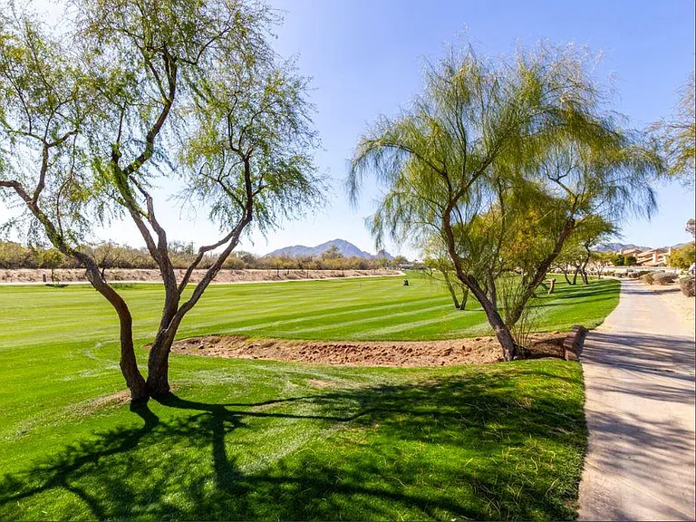 7921 E Joshua Tree Ln — Photo 31