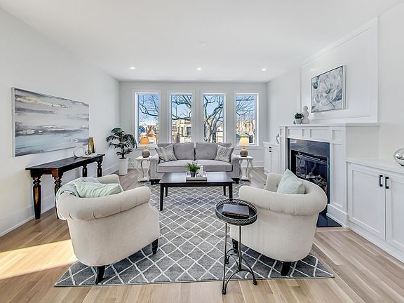 5th image of 3329 W Division St #2