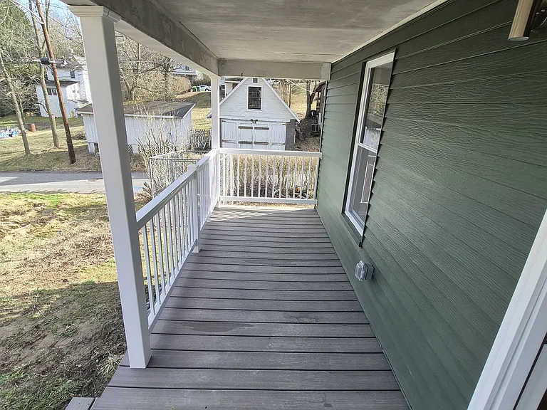 145 Cottage Ave — Photo 11