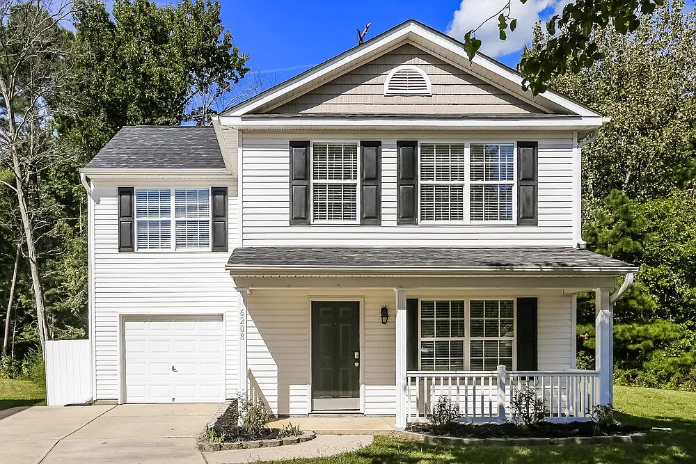 3 bed, 2.5 bath, 1459 sqft, $1,830 — Photo 1
