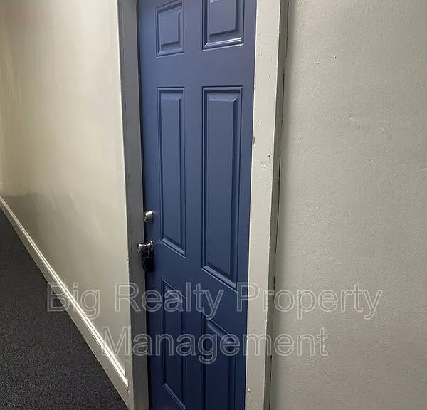 29 N Main St #2F — Photo 2