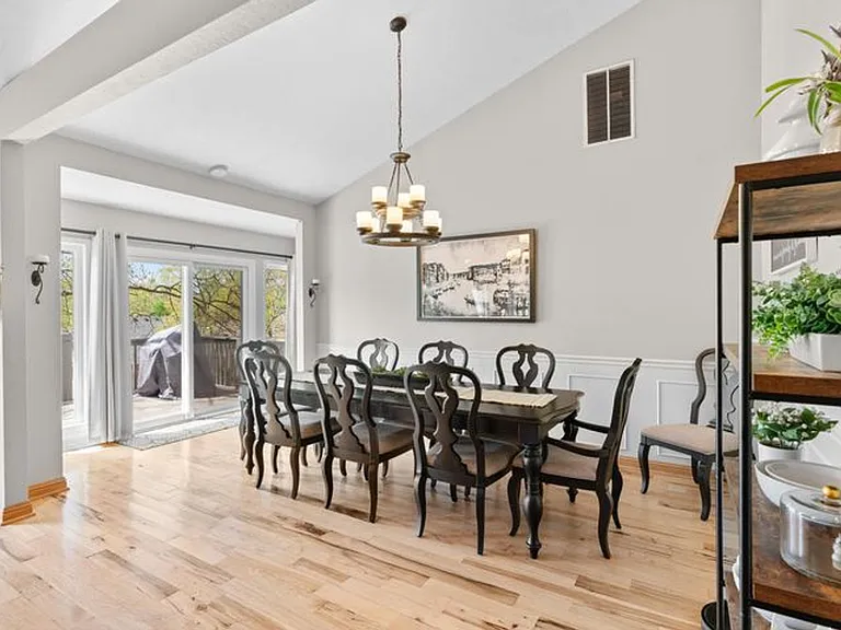 840 E Gaslight Dr — Photo 9