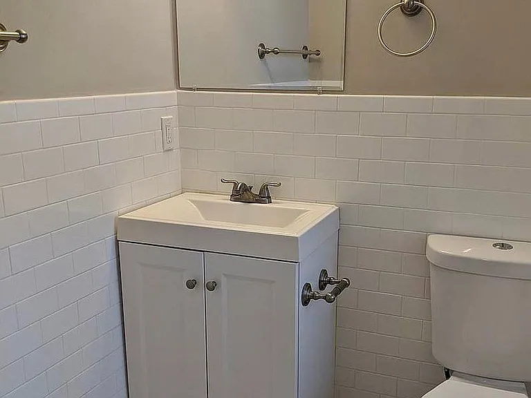 254 Upland Ave — Photo 9