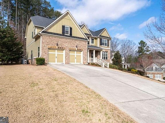 4th image of 159 Lullwater Ln