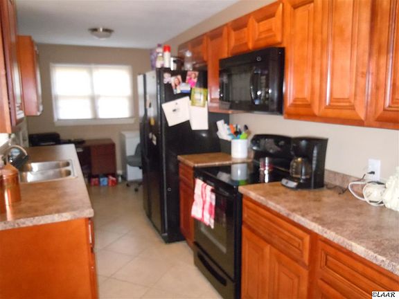 4th image of 830 N Highland Dr