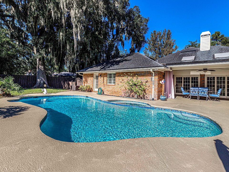 1st image of 2600 Belleshore Ct