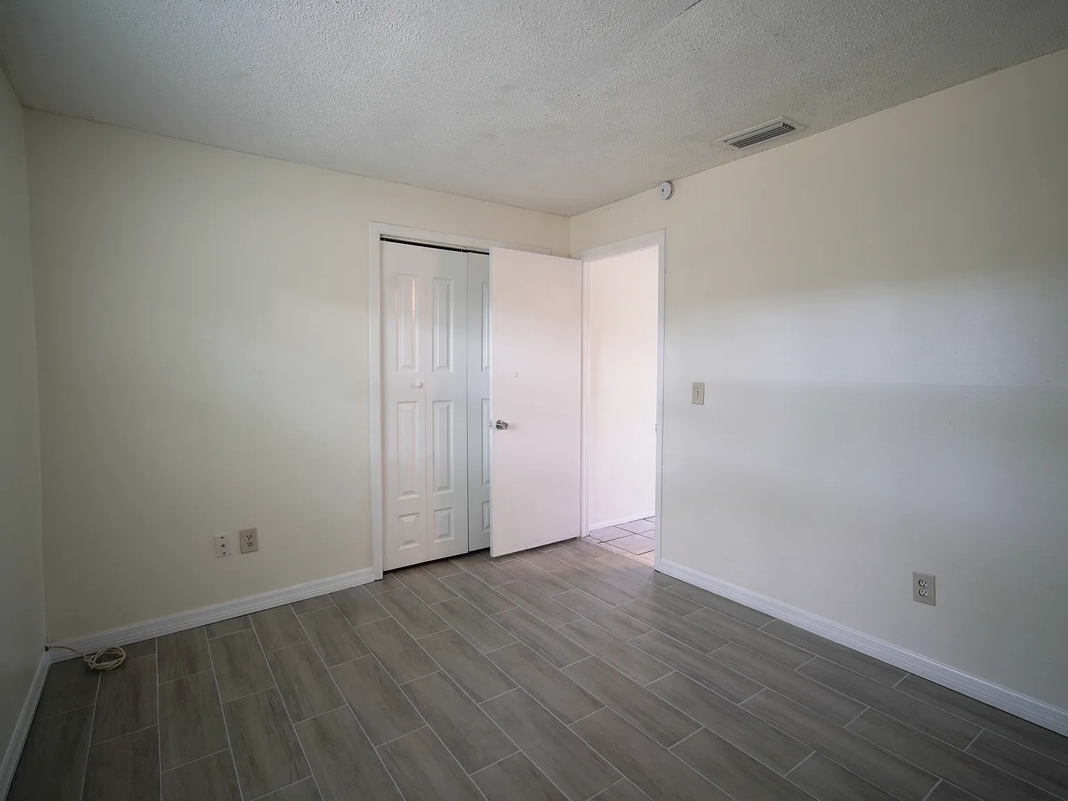 2 bed, 825 sqft, $1,800 — Photo 4