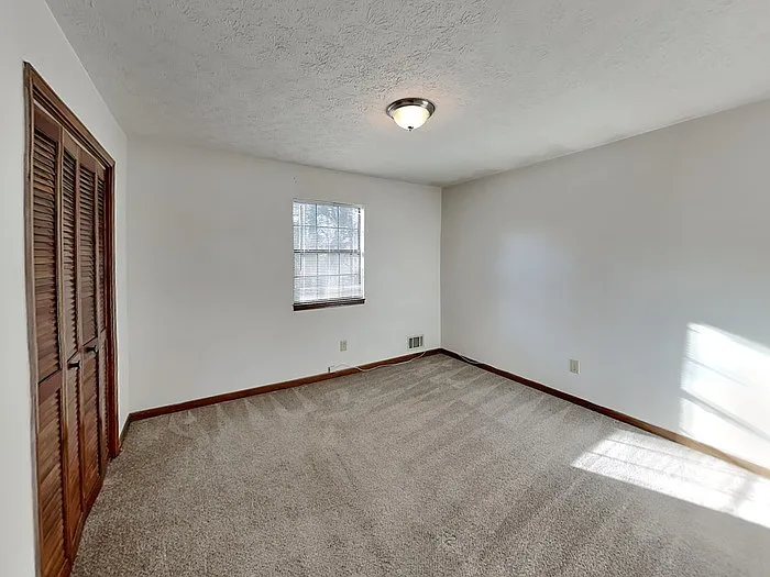 7319 Exeter Ct — Photo 14
