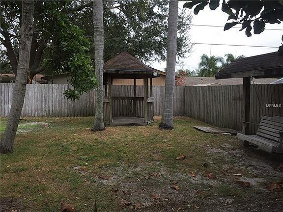 2nd image of 4923 Halifax Dr