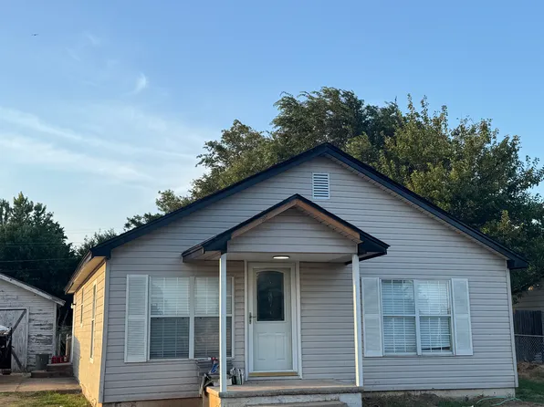 303 W South Dr, Fletcher, OK 73541