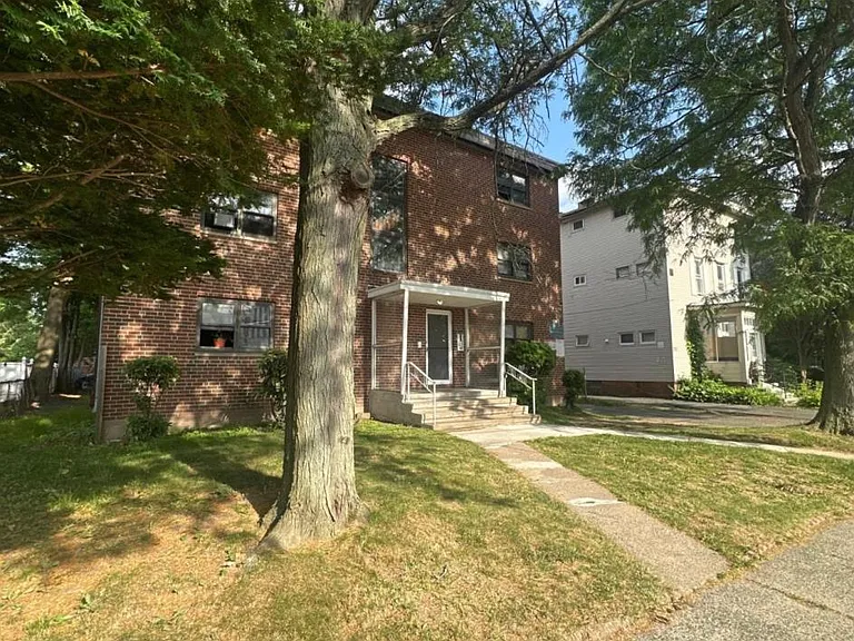 22 Atwood St #C6 — Photo 12