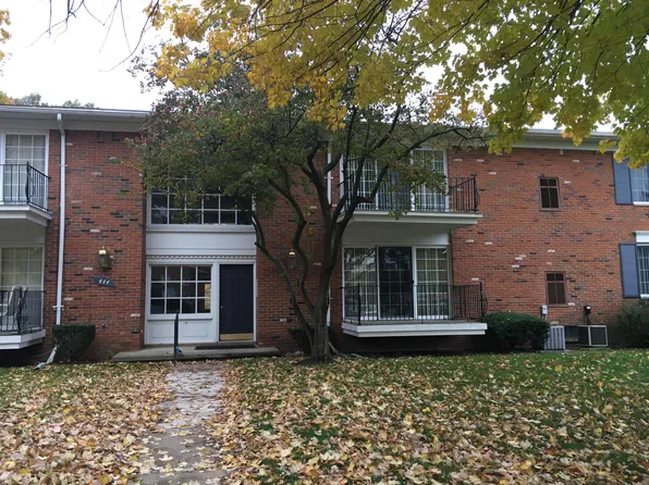 444 Fox Hills Dr N #7, Bloomfield Hills, MI 48304