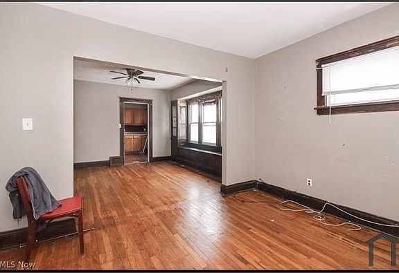 2nd image of 12414 Griffing Ave #Up