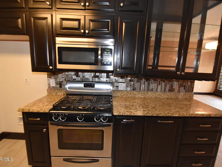 10800 Saigon Dr — Photo 8