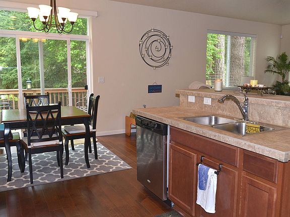 3rd image of 6647 NE McMurtry Pl