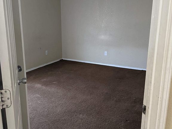 5th image of 1006 McKavett Dr