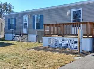 10 1st St, Exeter, NH 03833