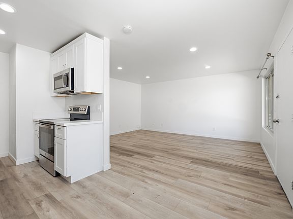 4th image of 635 Emory St APT 4