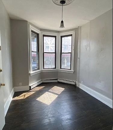 3rd image of 94 Fleet St #1R