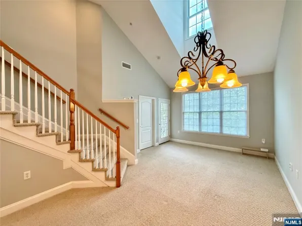 1420 Wharton Ct, Riverdale, NJ 07457