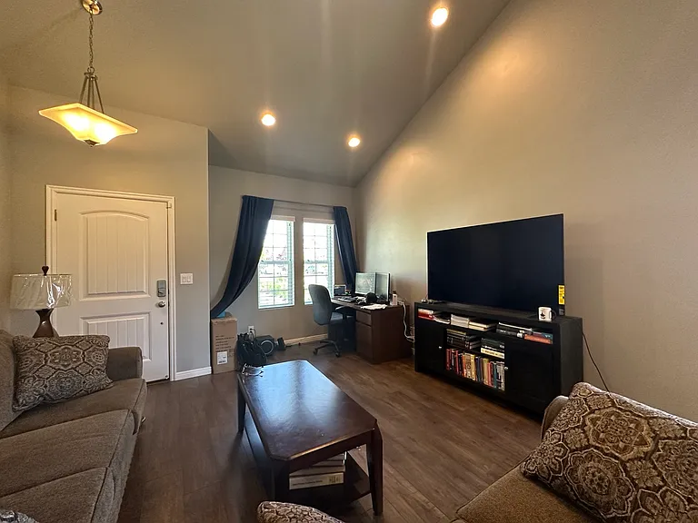 10684 S Wild Rice Dr — Photo 4