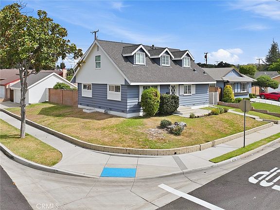 3rd image of 15729 Hesse Dr