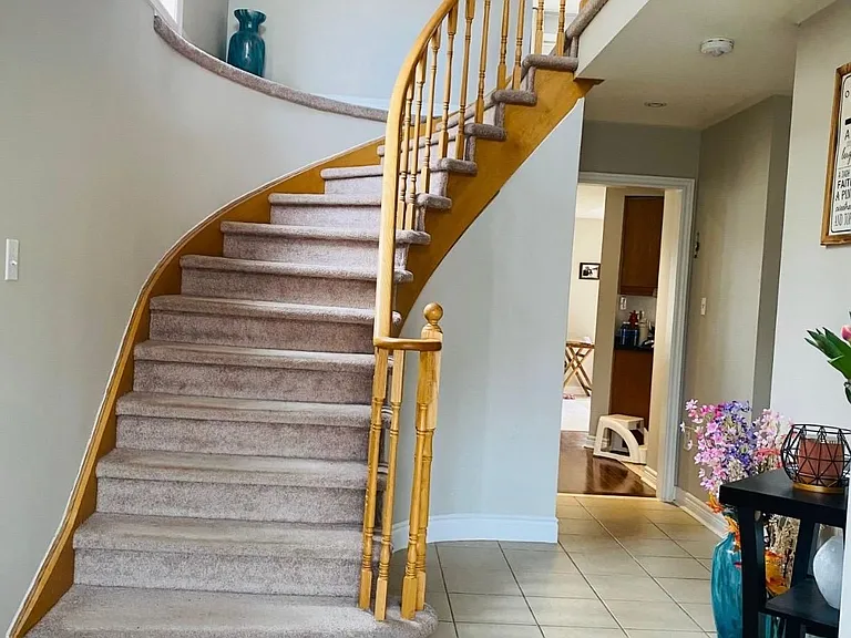 17 Fallstar Cres — Photo 8