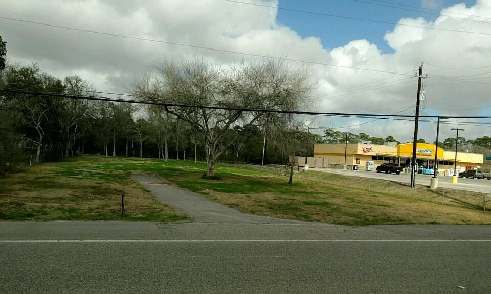 2nd image of 9002 Highway 6
