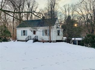 340 Racebrook Rd, Orange, CT 06477