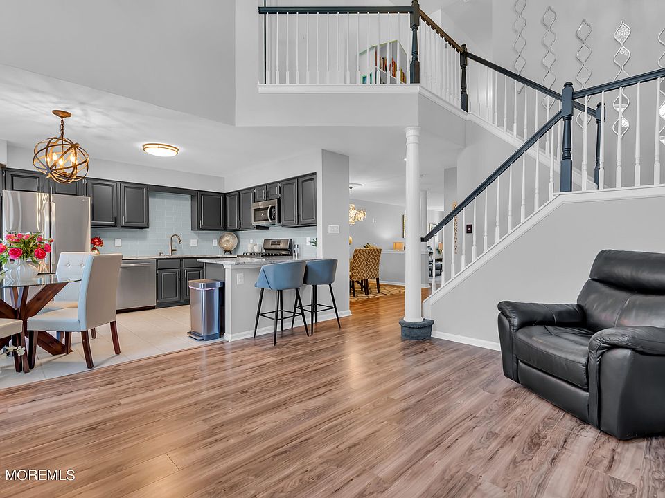 1st image of 1605 Queen Anne Lane