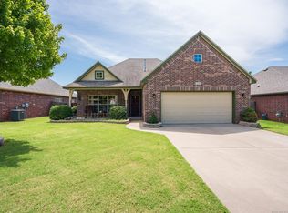 3005 W Mobile St, Broken Arrow, OK 74011