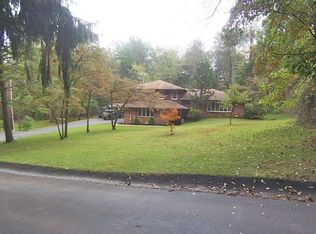 990 Cherry Orchard Rd, Dover, PA 17315