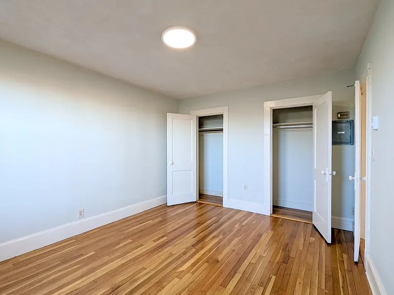 402 Highland Ave #20 — Photo 16