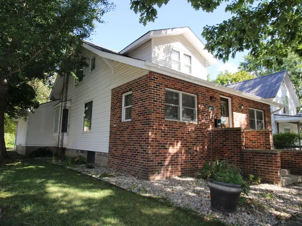 1004 W Lake Ave, Plymouth, IN 46563