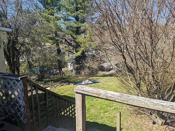 4th image of 341 Lynn Ave
