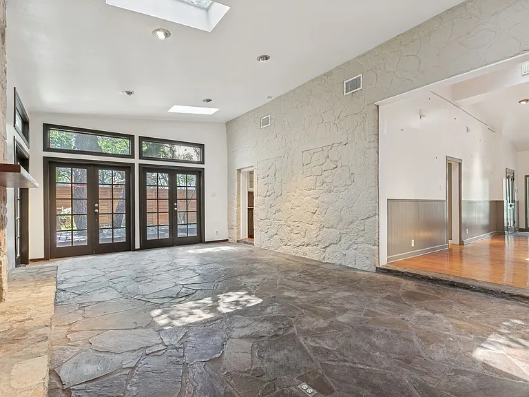 236 Castano Ave — Photo 5
