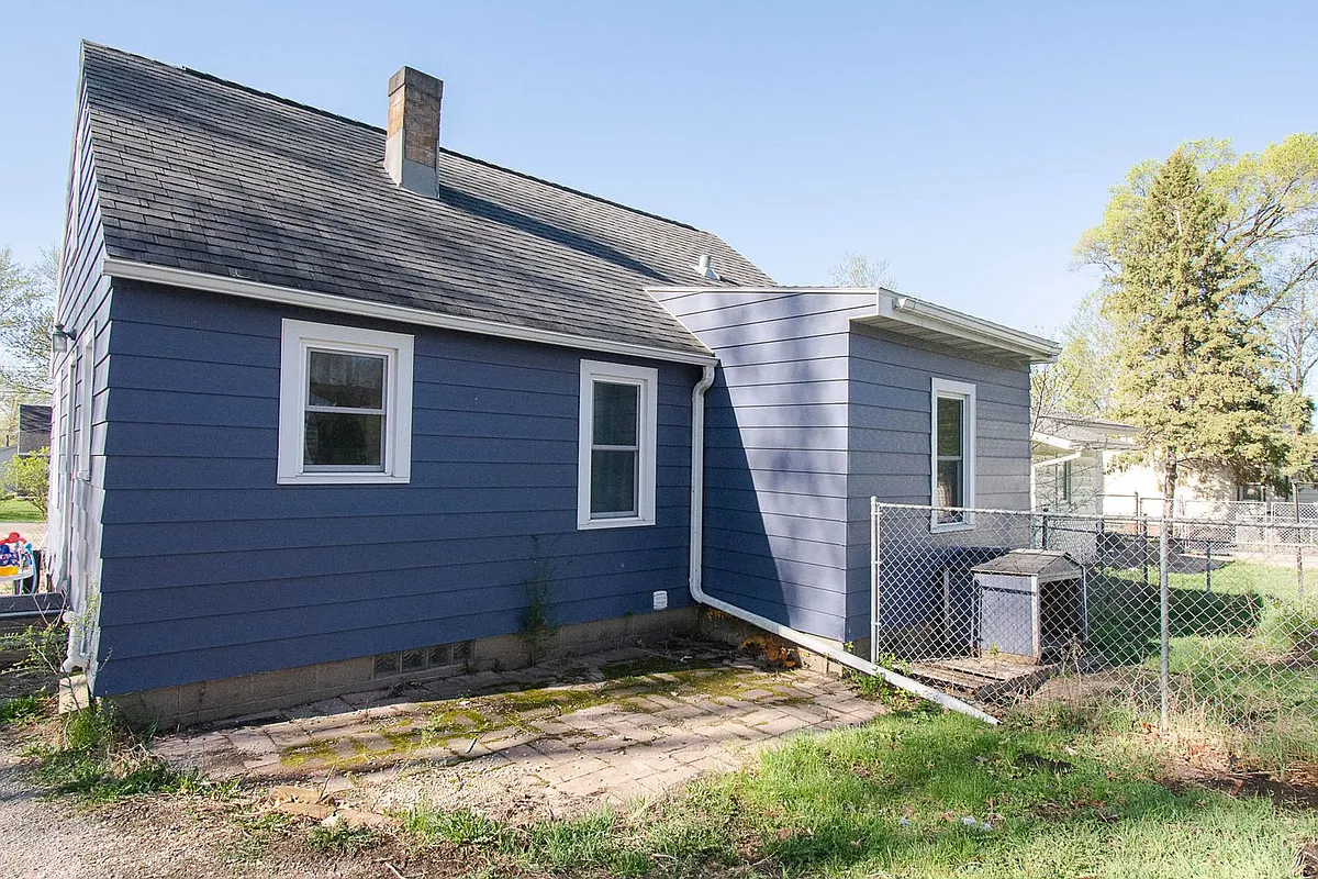 Building Photo - 2041 14th St SE