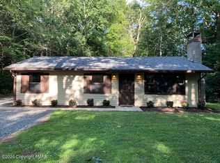 1550 Starry Ln, Effort, PA 18330