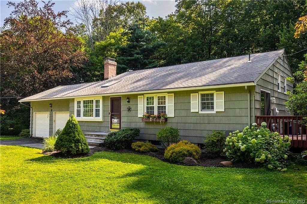12 Valley View Dr, Weatogue, CT 06089 Zillow