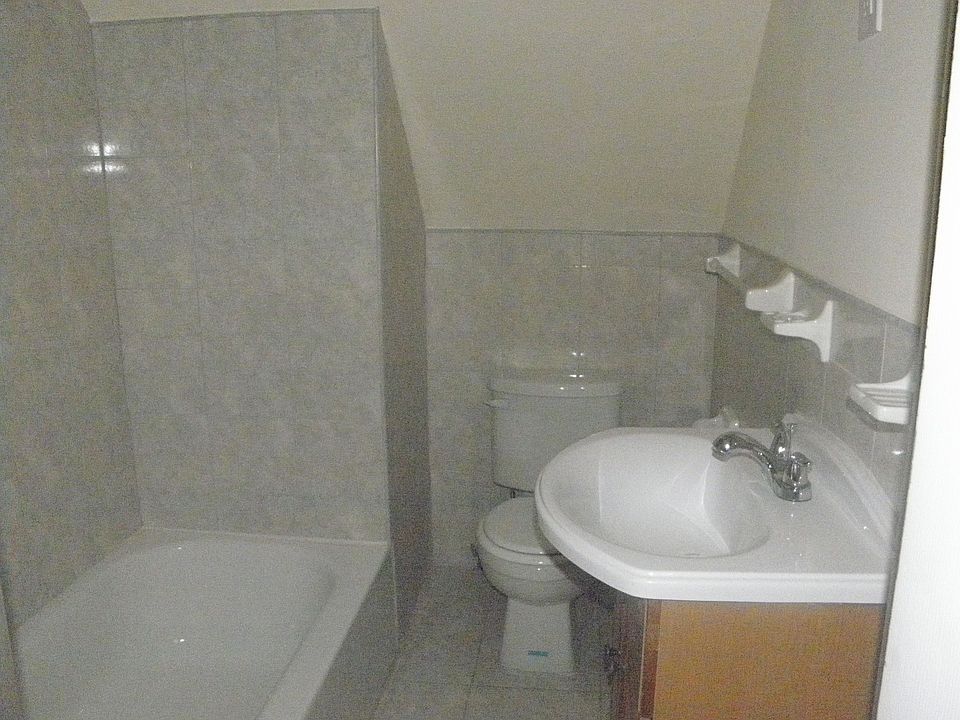 Third Floor Bathroom