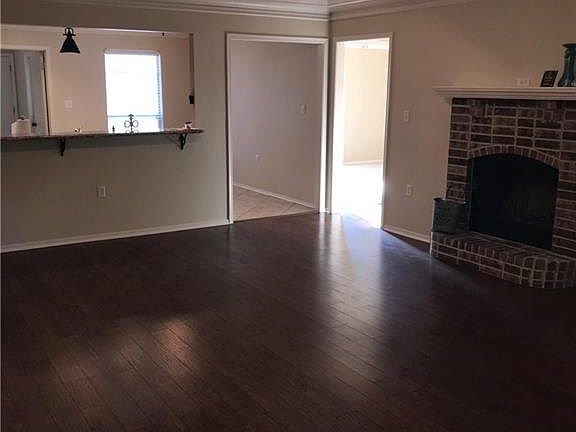 3rd image of 5005 Longstreet Pl Unit 87