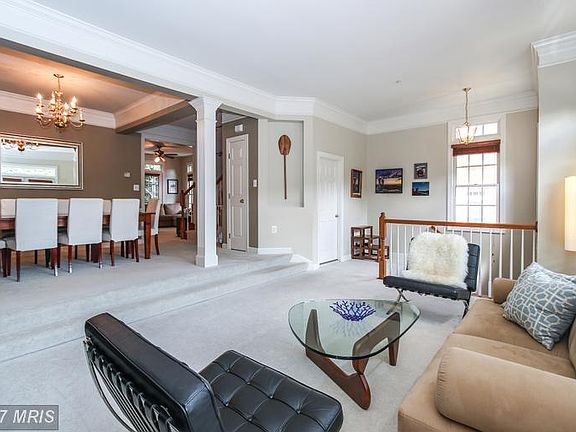 5th image of 10511 Sunny Brooke Ln