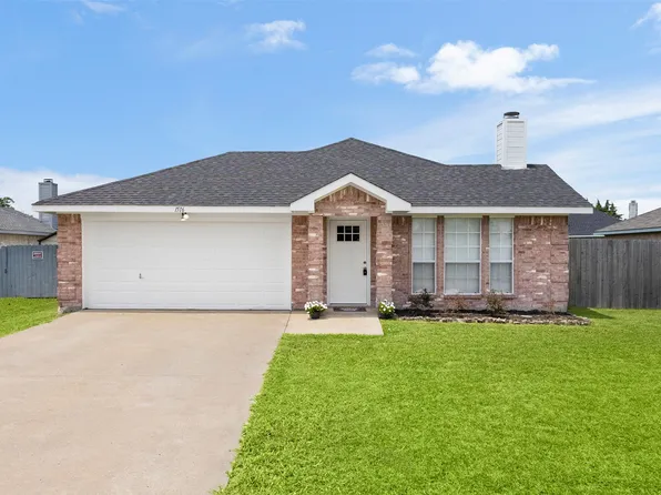 1516 S Rockwall Ave, Terrell, TX 75160
