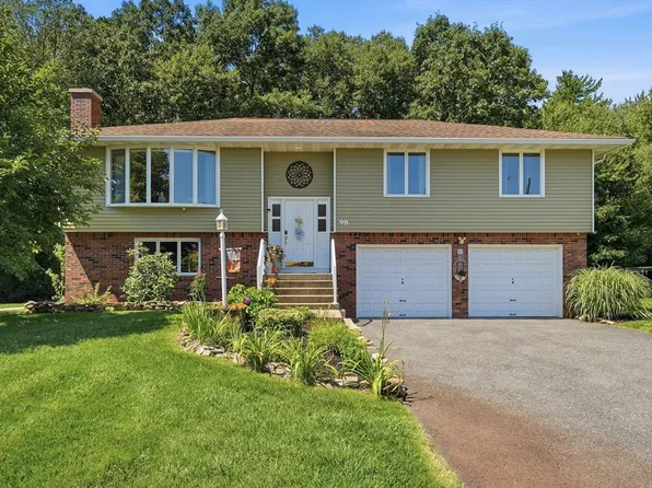 98 McLean Pkwy, Ludlow, MA 01056