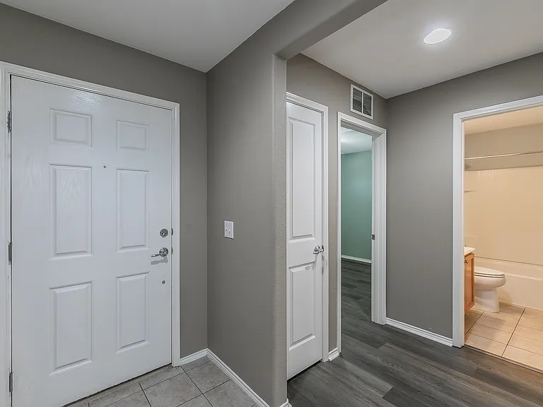 4521 Sheldon Trl — Photo 3