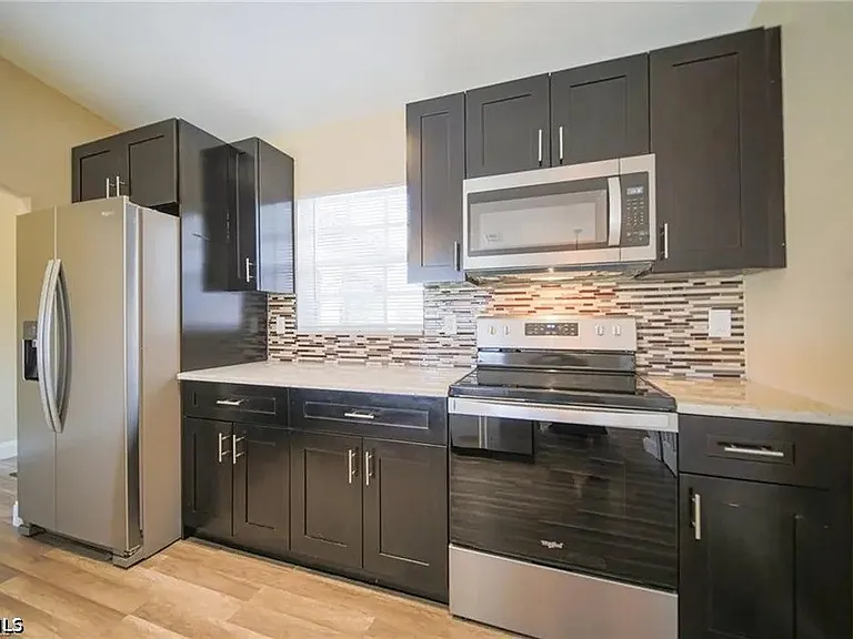 604 Thomas Sherwin Ave S — Photo 5
