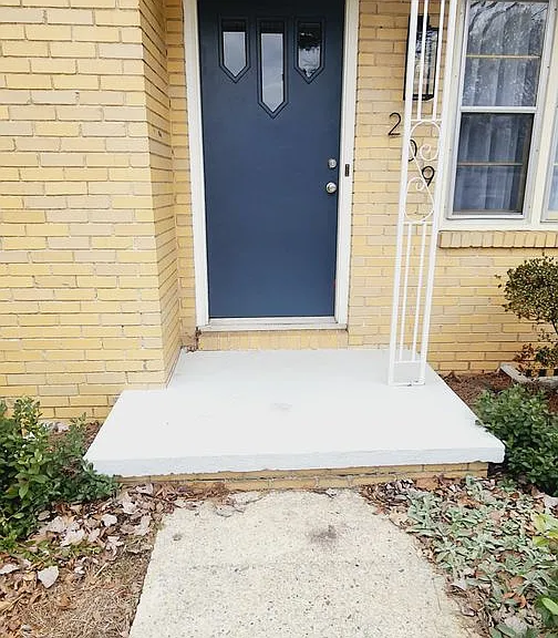 209 Knoll Crest Dr — Photo 2