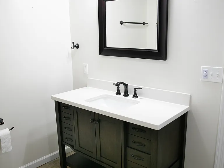 1004 Stillwater Dr — Photo 30